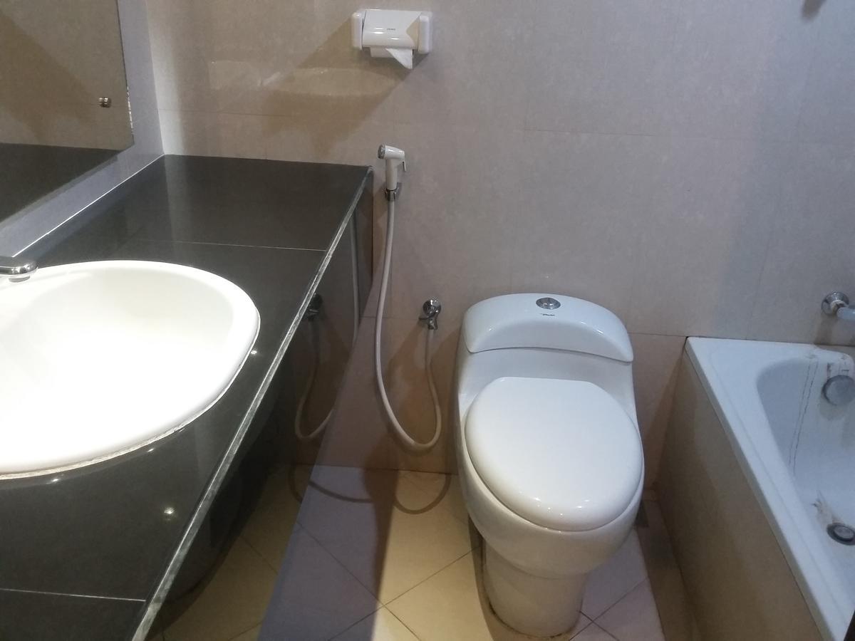 Hotel Kharisma מדיון מראה חיצוני תמונה