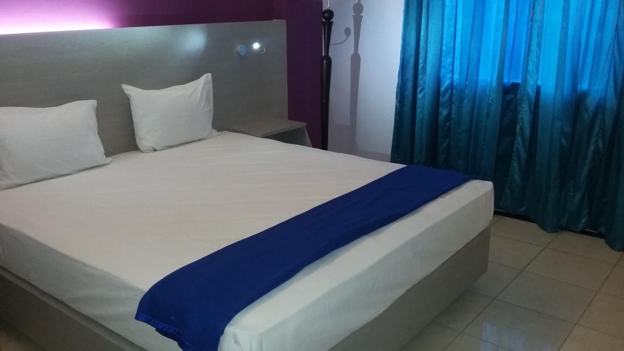 Hotel Kharisma מדיון מראה חיצוני תמונה