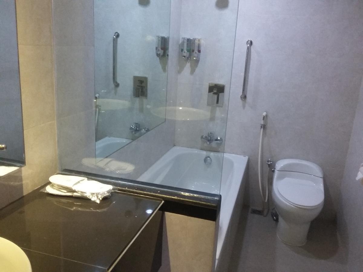 Hotel Kharisma מדיון מראה חיצוני תמונה