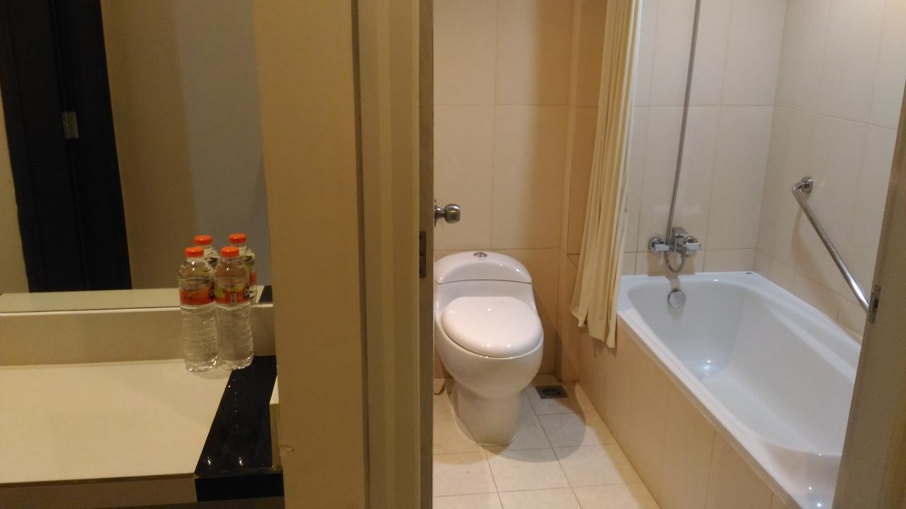 Hotel Kharisma מדיון מראה חיצוני תמונה