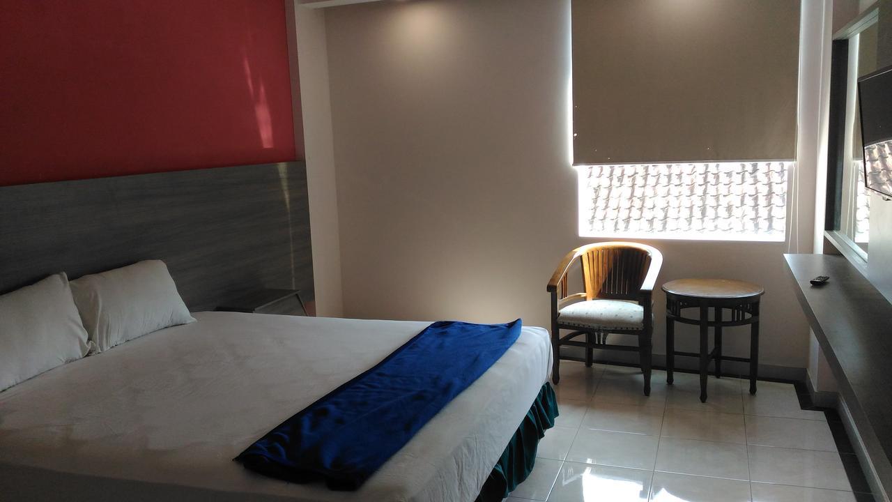 Hotel Kharisma מדיון מראה חיצוני תמונה