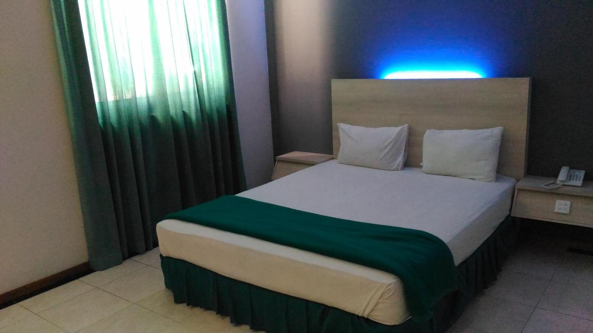 Hotel Kharisma מדיון מראה חיצוני תמונה