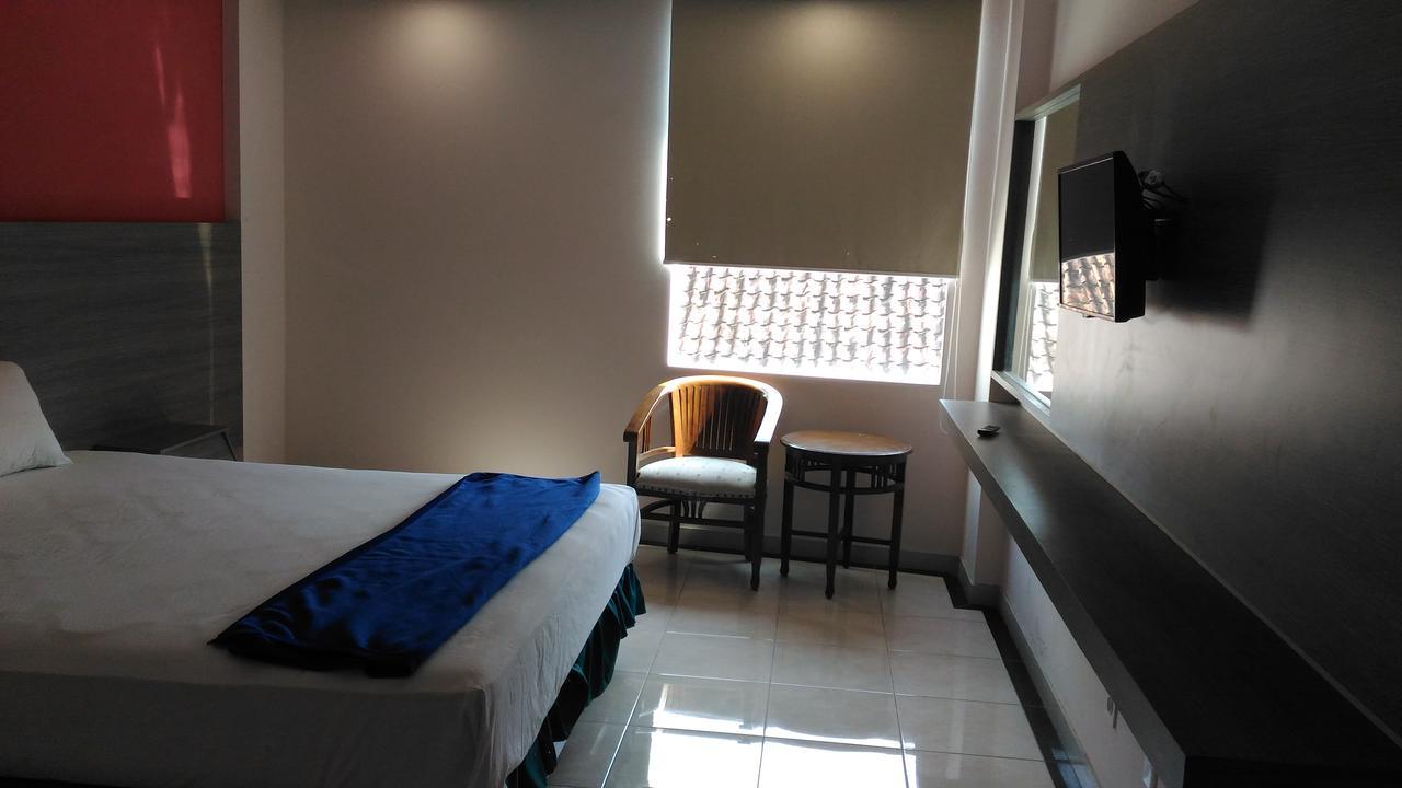 Hotel Kharisma מדיון מראה חיצוני תמונה