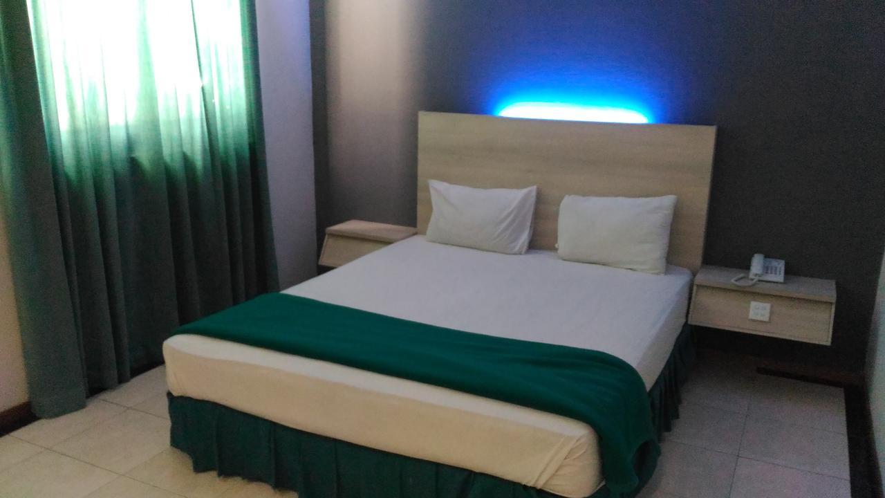Hotel Kharisma מדיון מראה חיצוני תמונה