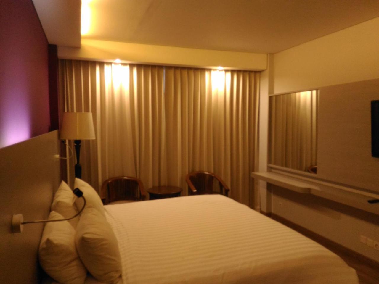 Hotel Kharisma מדיון מראה חיצוני תמונה