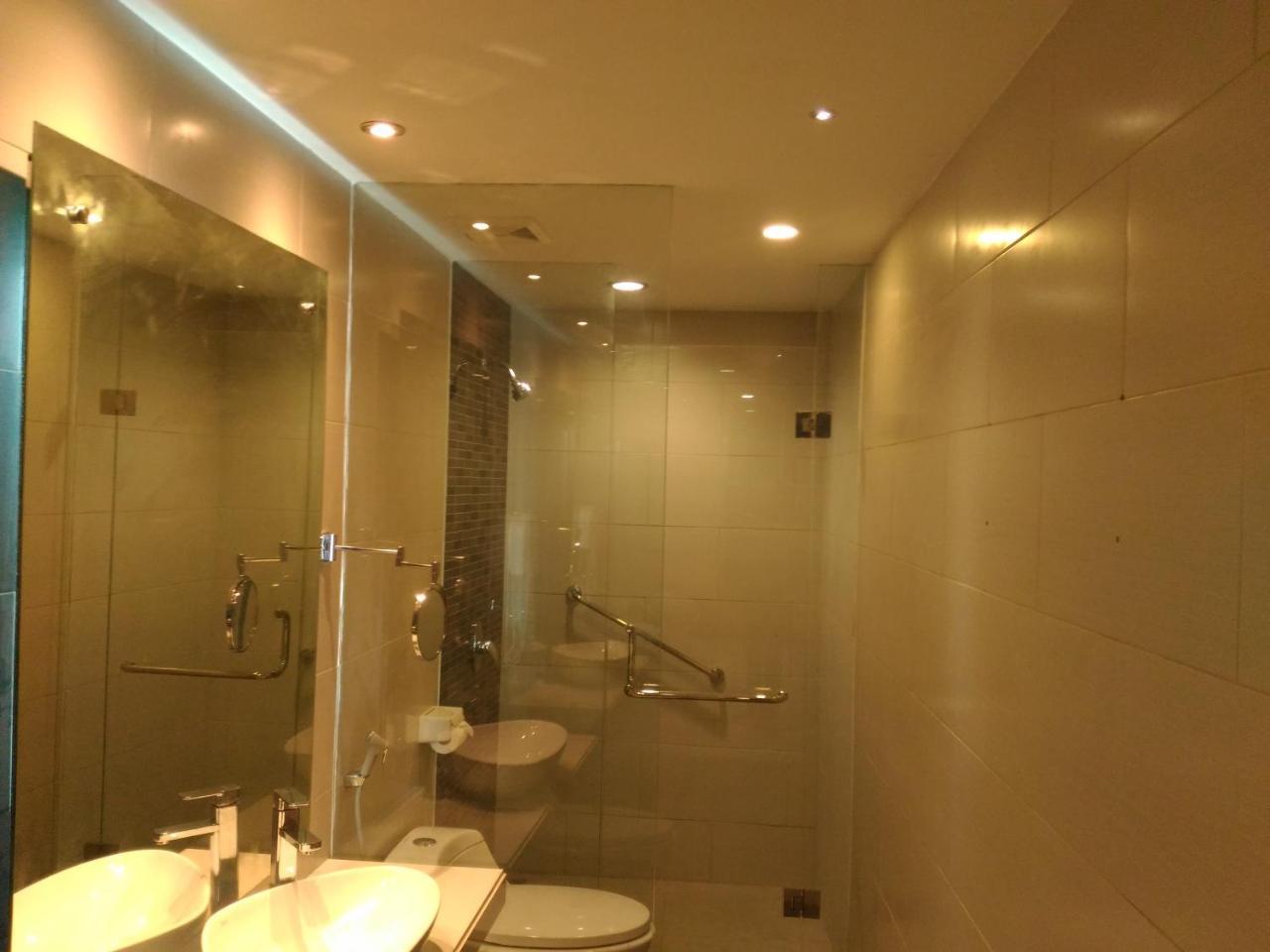 Hotel Kharisma מדיון מראה חיצוני תמונה