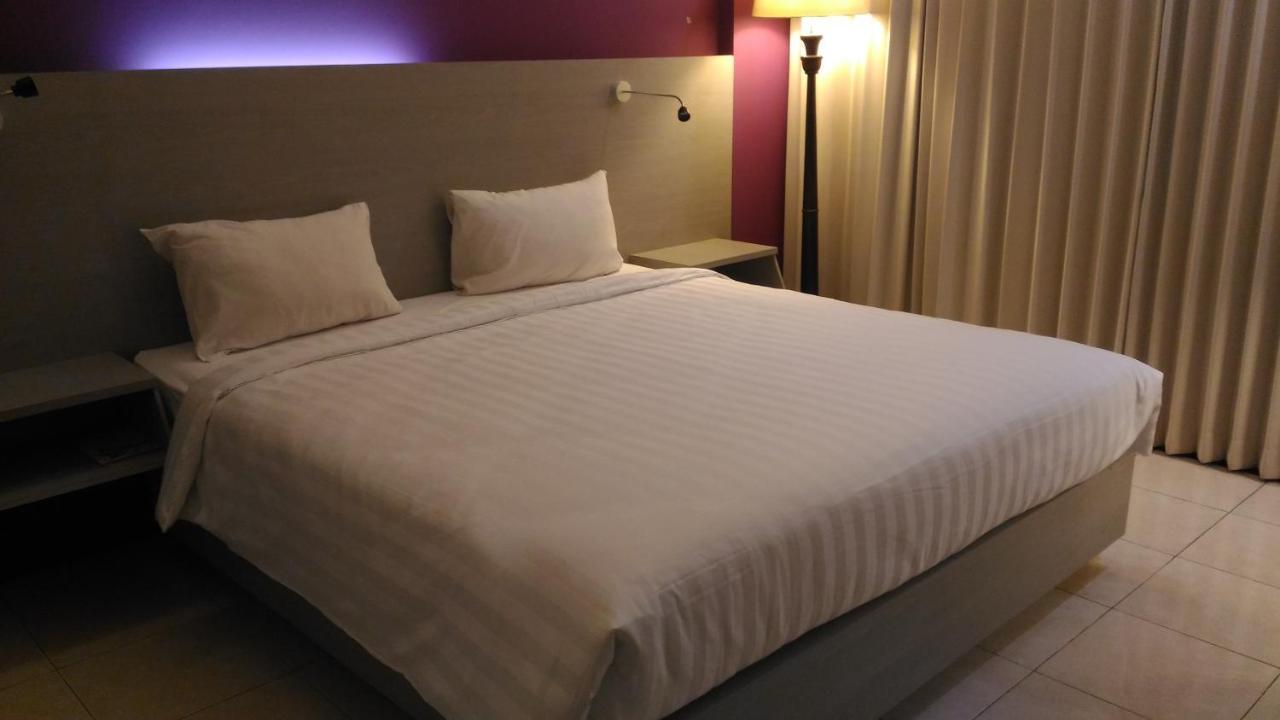 Hotel Kharisma מדיון מראה חיצוני תמונה